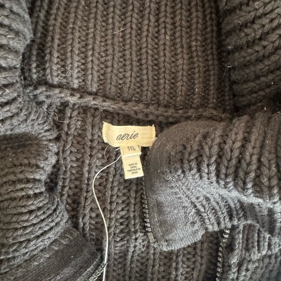 NWT - Cropped Sweater - Picture 2 of 3